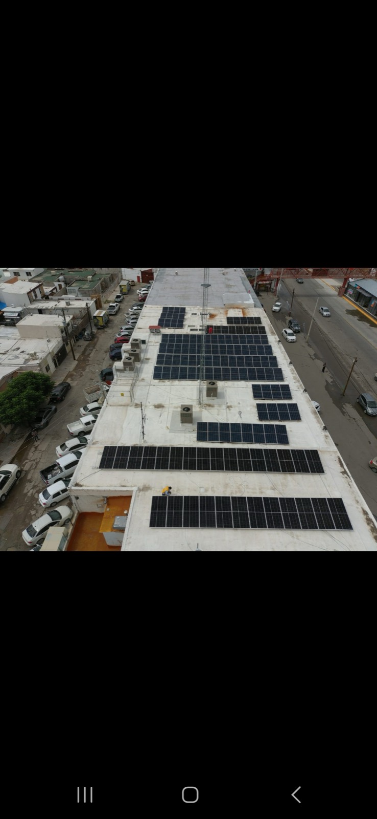 Paneles solares local comercial Steren Tecnológico