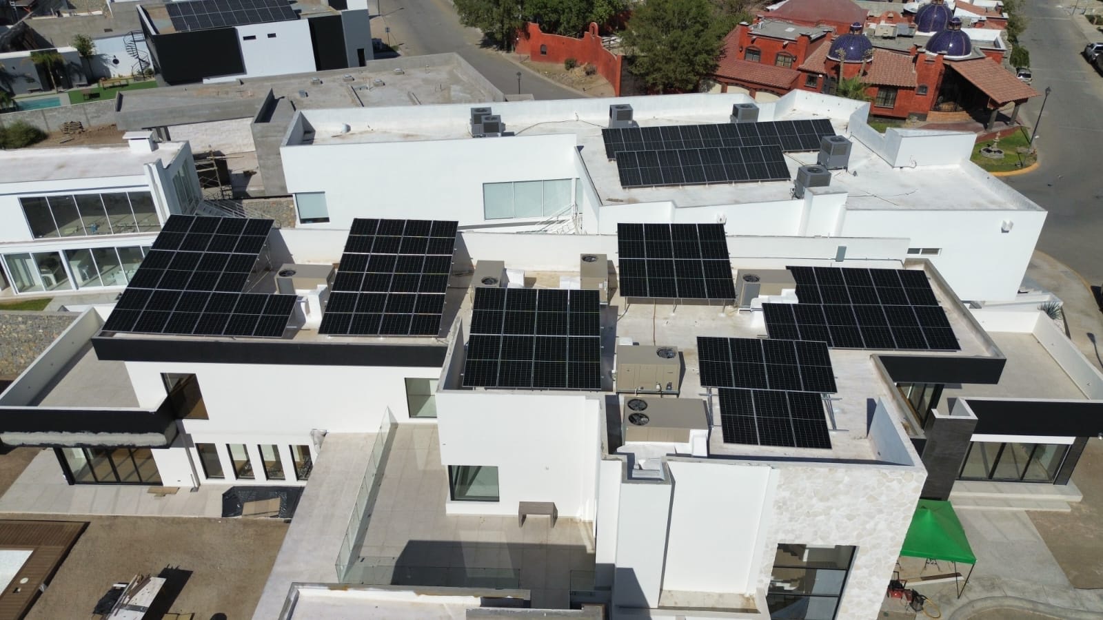 Paneles solares residenciales Misión de los lagos