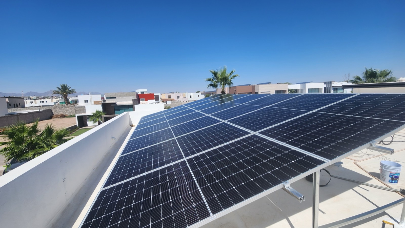 Paneles solares residenciales Misión de los lagos